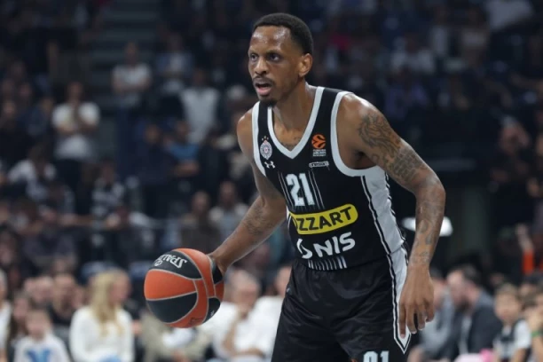 VRAĆA SE DŽEJMS NANELI: Kakva transfer bomba u novogodišnjoj noći