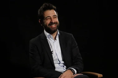 SRPSKA GLUMICA MU JE SLOMILA SRCE, a sad čeka dete! Radosne vesti u domu najpoznatijeg HRVATSKOG ZAVODNIKA!