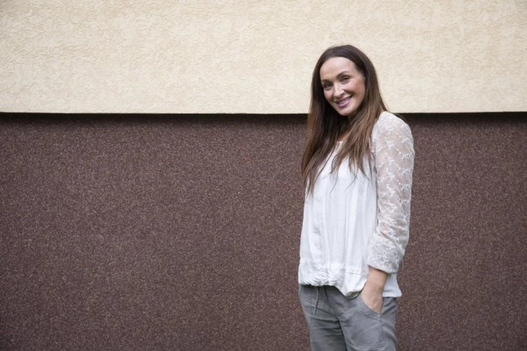 SLAĐA DELIBAŠIĆ NESTALA SA SCENE, A NOVAC SAMO STIŽE! Šokiraće vas kako zarađuje 13.000 EVRA MESEČNO!