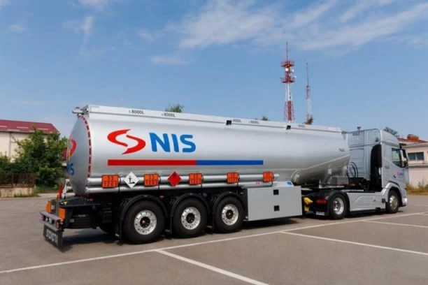 NIS NASTAVLJA SA INVESTICIJAMA U MODERNIZACIJU VOZNOG PARKA! Nabavljeno 61 novo vozilo za prevoz naftnih derivata