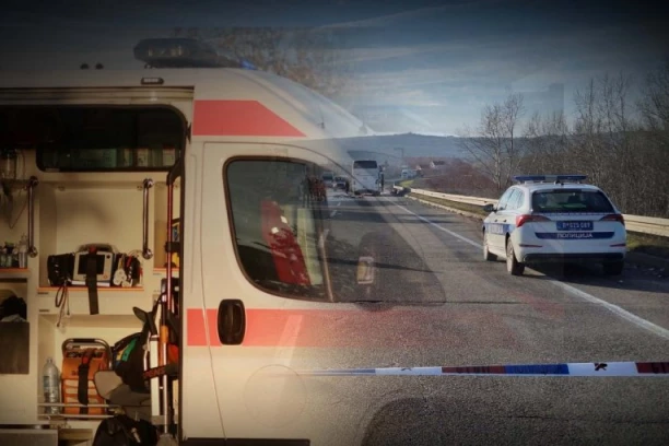 JEZIVA SAOBRAĆAJKA NA OBRENOVAČKOM PUTU! Vatrogasci izvlače povređene!