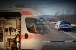 JEZIVA SAOBRAĆAJKA NA OBRENOVAČKOM PUTU! Vatrogasci izvlače povređene!