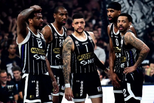 IMAJU LI GROBARI RAZLOGA ZA BRIGU? Veštačka inteligencija iznela svoja očekivanja - ovo je prognoza večerašnjeg meča u Areni!