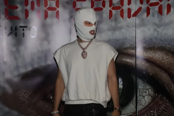 DEVITO PROGOVORIO O INTIMNOM SNIMKU SA JELENOM KARLEUŠOM! Reper zapalio MREŽE! (VIDEO)