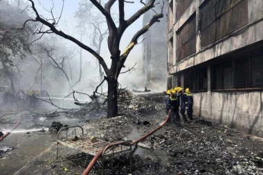 STRAVIČNA NESREĆA: Pao putnički avion sa više od 200 ljudi (VIDEO)