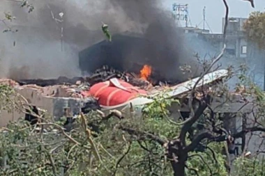 AVION PAO NA ŠKOLU, POGINULA NAJMANJE 31 OSOBA: Užas u gradu, država momentalno donela NAJTEŽU ODLUKU