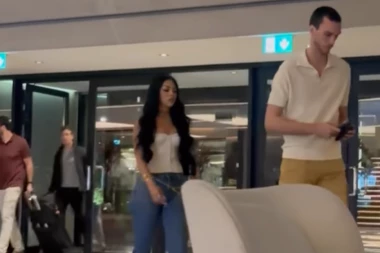 POKUŠEVSKI NIJE DOŠAO SAM! Igrač Partizana stigao na proslavu u pratnji ove lepotice (VIDEO)