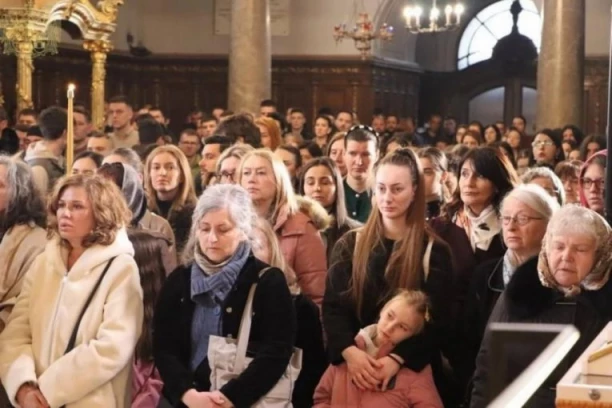 AKO OVO NE URADITE PO POVRATKU IZ CRKVE, KAO DA U NJOJ NISTE NI BILI: Stvar koju svaki pravoslavac mora da zna