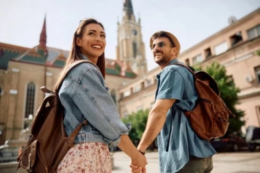 15 DOKAZA DA JE ZALJUBLJEN U TEBE DO UŠIJU: Ove sitnice odaju muškarca, ne može da ih sakrije sve i da hoće!