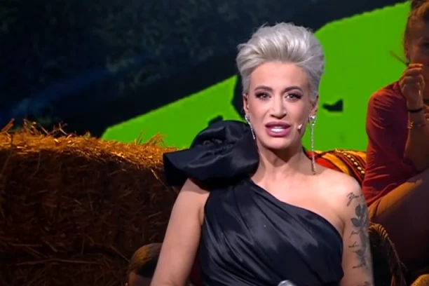 PREKINUTO FINALE FARME 8! Dušica Jakovljević sva u crnom OTVORILA program, odmah saopštila ŠOK-VESTI - nastao TAJAC u studiju (FOTO)