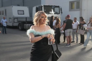 ŠOK ŠOK ŠOK! Pobednica "Farme" se POJAVILA pre proglašenja - svima POPADALE vilice od šoka, da li je MOGUĆE da se ovo desilo?! (FOTO, VIDEO)