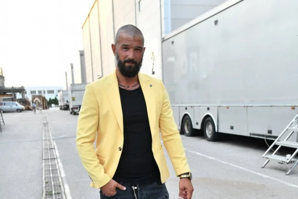 NIKOLA LAKIĆ OPLEO PO ANĐELI I KRISTIJANU! Prognozirao pobednika i otkrio šta je bilo sa Enom! (VIDEO)