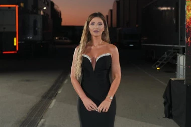 VELIKO SLAVLJE U DOMU ANE RADULOVIĆ! Nećete pogoditi koliko je voditeljka GODINA napunila danas!