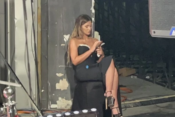 VODITELJKA PROGOVORILA O OBOLJENJU KOJE JE ZADOBILA: Ana Radulović se slomila u programu, pogledajte kako je izgledala! (FOTO)
