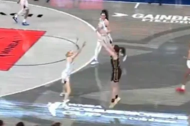 OVAKO NEŠTO NIKADA NISTE VIDELI! Ona je NAJBOLJA na svetu i OVO što radi je raspametilo CEO SVET! (VIDEO)