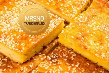 OVA STARINSKA DUKAT PITA SE TOPI U USTIMA: Recept iz bakine beležnice koji svi mogu da naprave