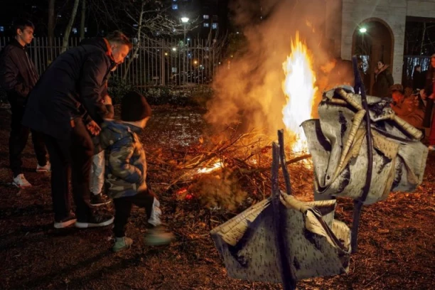OBAVEZNO ISPOŠTUJTE OVE OBIČAJE: Na Petrovske poklade se ne češlja, a jedan običaj posebno je važan za DEVOJKE!