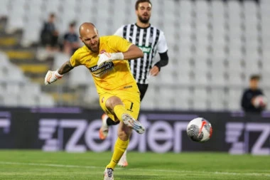 NIŠTA OD TRKE, CRNO-BELI SU IPAK PRONAŠLI REŠENJE?! Novi GOLMAN i zamenik ACE JOVANOVIĆA stiže u Humsku!