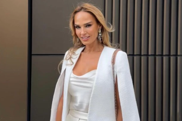 MARIJANA MATEUS PONELA KOMPLET KOJI JE SAN SNOVA SVAKE ŽENE: Boja, materijal i kroj su idealni za leto, a kombinacija može biti i dnevna i večernja (FOTO)