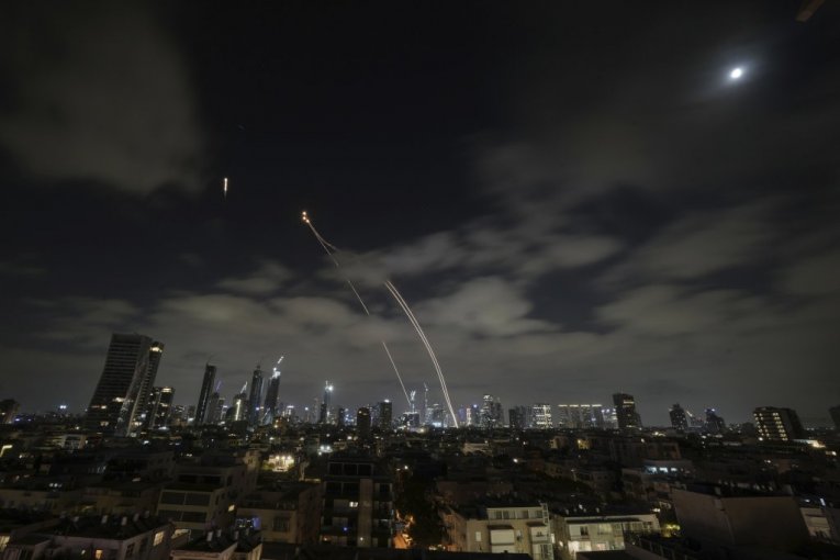 Izrael napao Tel Aviv