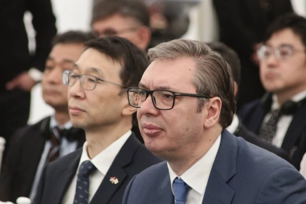 PRAVI PRIJATELJI! Predsednik Vučić danas dočekuje ambasadora Japana u  u zgradi Generalnog sekretarijata!
