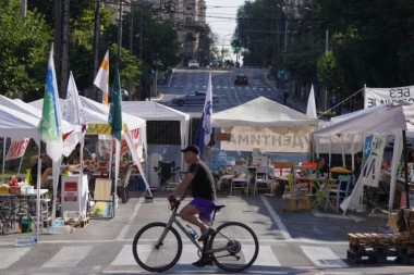 DOKUMENTI ĆE ŠOKIRATI CELU SRBIJU! Sutra će biti objavljeni planovi nasilnih akcija koje BLOKADERI SPREMAJU PROTIV NAŠEG NARODA