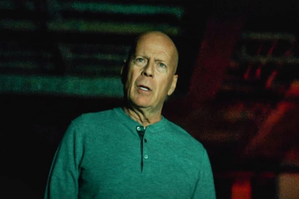 BRUSU VILISU SE POGORŠALO STANJE! Legendarni glumac više NE GOVORI, oglasila se zabrinuta ćerka! (FOTO)