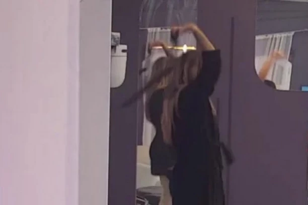 POGODILA JE PESMA PRAVO U SRCE! Aneli U TRANSU zbog ove NUMERE! (VIDEO)