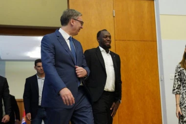 PRVE FOTKE VUČIĆA I BOLTA: Pogledajte kako su se predsednik Srbije i najbolji atletičar svih vremena proveli u Beogradu! (FOTO, GALERIJA)