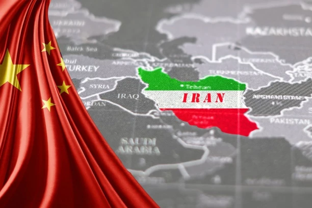 ZAPAD NA NOGAMA: Misterija letova tri kineska aviona za Iran, naprasno nestali sa radara