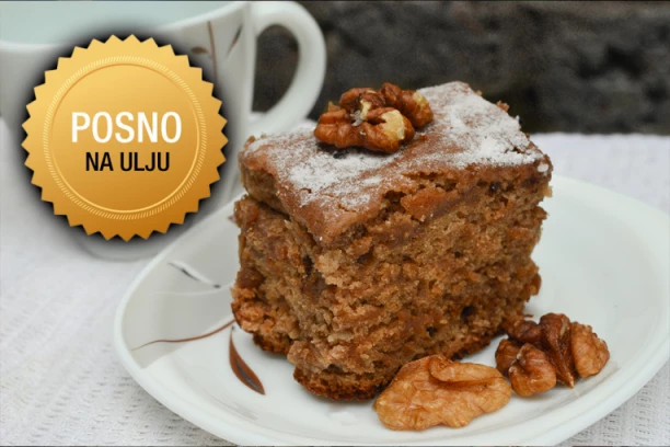 OVAJ KOLAČ IZ STARE SVESKE VRAĆA USPOMENE I TOPI SRCE: Bakin recept bez jaja i mleka koji svi mogu da naprave