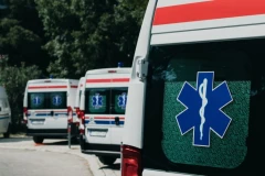 JEDAN POGINUO, SEDMORO POVREĐENO, ŽENA IMA JEZIVE POVREDE LICA: Detalji stravičnog udesa kod Sente!