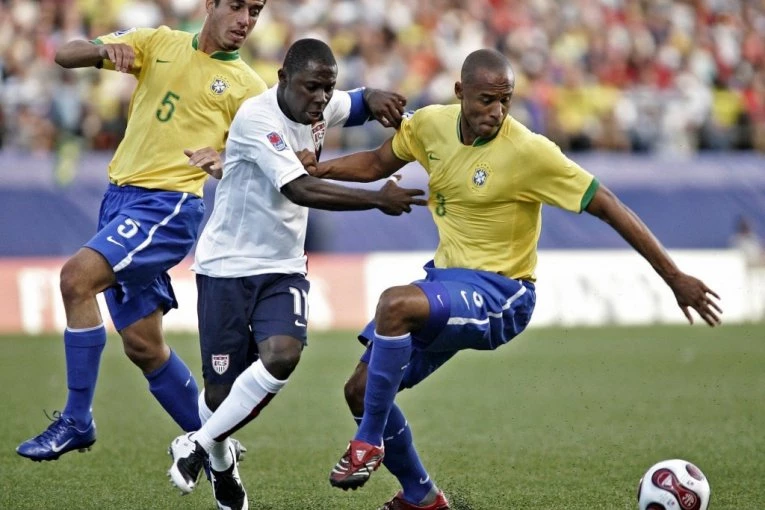 NOVI PELE JE BIO LEGENDA FUDBAL MENADŽERA, A ONDA JE DOŽIVEO KRAH: Toliko je pao, da je čak i u Jagodini "grejao tribine"!