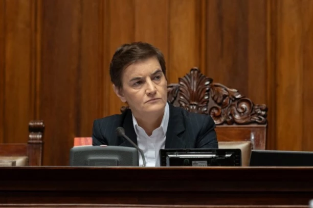 "KONTEJNER REVOLUCIJA" MRŽNJA PREMA GRAĐANIMA JER NISU USTALI PROTIV SVOJE DRŽAVE! Oglasila se Ana Brnabić!