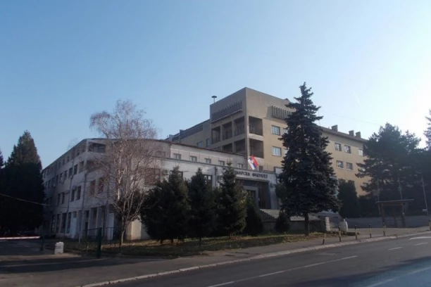 STUDENTI JOŠ JEDNOG FAKULTETA SE VRAĆAJU NA NASTAVU! Oglasio se dekan, evo koliko će trajati nadoknada jesenjeg semestra