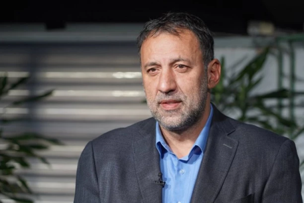 EMOTIVNIJE NE MOŽE! Oglasila se Divčeva supruga, EVO KAKO JE SADA SLAVNI KOŠARKAŠ (FOTO)