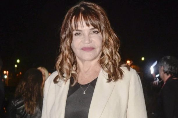 SAZNAJEMO! DANA DRAŠKOVIĆ SMENJENA IZ ODBORA DIREKTORA NIS: Najplaćenija penzionerka je upravo ostala bez 771.000 dinara mesečno!