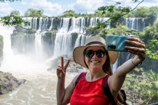 BIKOVI SU NA ŽIVOTNOJ RASKRSNICI, BLIZANCE ČEKAJU TEŠKE ODLUKE NA POSLU: Evo koga čeka finansijski preporod, a ko mora da se posveti sebi