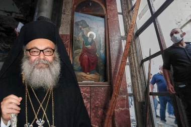 "UDARILA JE PODMUKLA RUKA ZLA!": Patrijarh Jovan lično nadgleda posledice tragedije u crkvi u Damasku, a Patrijaršija se oglasila potresnim apelom