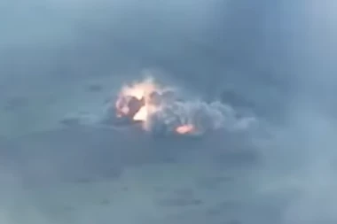 RUSIJA UNIŠTILA KONVOJ NATO SNAGA! Odmah po ulasku na teritoriju Ukrajine razneti preciznim udarima (VIDEO)