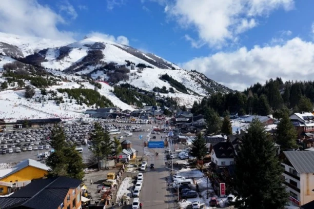 SNEG USRED JUNA! Buenos Ajres zabelele pahulje - FENOMEN KOJI SE VIĐA JEDNOM U STO GODINA