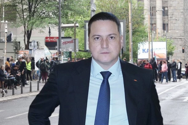 ODBEGLI SOCIJALISTA NA VIDOVDAN UZ BLOKADERE: Branko Ružić ne krije da podržava one koji bi da ruše državu!