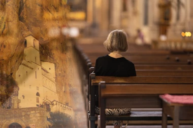 OTIŠLA NA OSTROG DA IZMOLI POMOĆ, PA OPISALA ŠTA SE DESILO - Katolkinja svoj problem poverila svecu: "Ovo je Božje čudo"