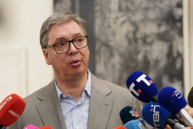 VUČIĆ SUTRA SA BRISOM ROKFEJEM! Važan sastanak!