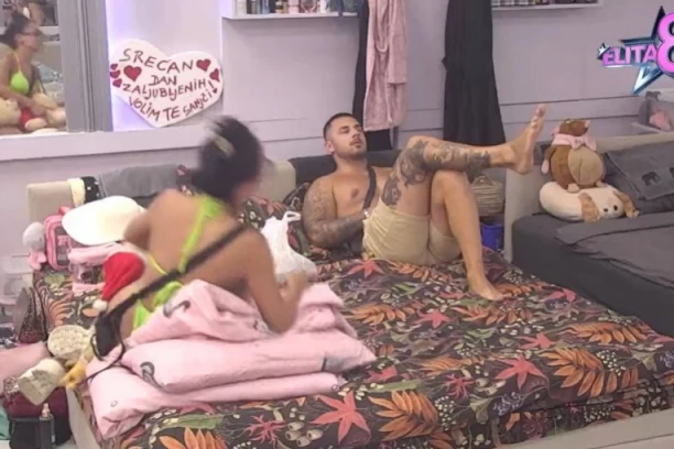 SANJA POKAZUJE KOLIKO JE MANIPULATIVNA I POSESIVNA! Marko ne može da se otkači od nje: O kome razmišljaš? Je l' te neka čeka napolju!? (VIDEO)