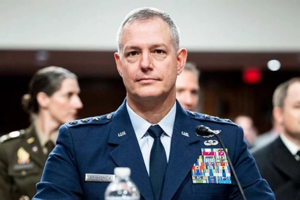 KOMANDANT NATO UPOZORIO ČLANICE: Spremite se za rat protiv Rusije i Kine već 2027. godine