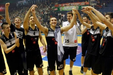 GENERAL DULE I BOGDANOVIĆEVA RAPSODIJA U FINALU: Sećate li se poslednje Partizanove ekipe koja je bila prvak Srbije?!