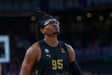 AUF, ZVEZDINA TRANSFER-BOMBA U PROVODU SA SALAHOM: Isplivala FOTOGRAFIJA u javnost - navijači u potpunom transu! (FOTO)