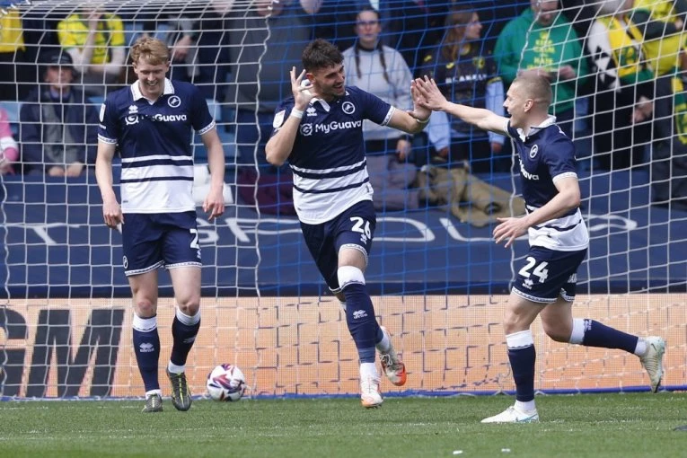 BEJBI MITROVIĆ BLIZU PREMIJER LIGE: Mladi napadač bi mogao da zaduži dres ovog velikana!