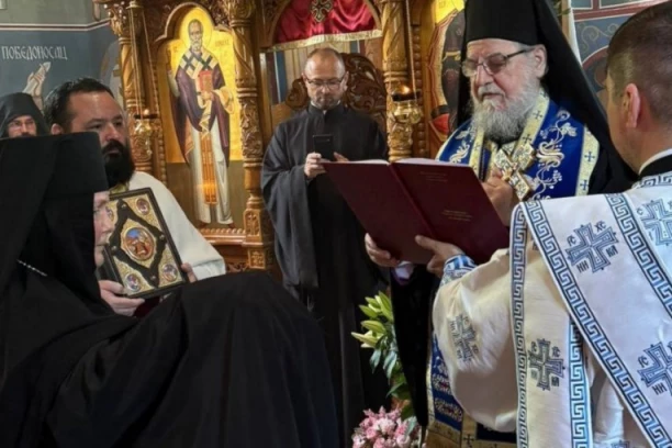 VELIKI DAN U TAJANSTVENOJ SVETINJI NA FRUŠKOJ GORI: Mati Nedelja postala igumanija, zamonašena nova sestra Evlalija